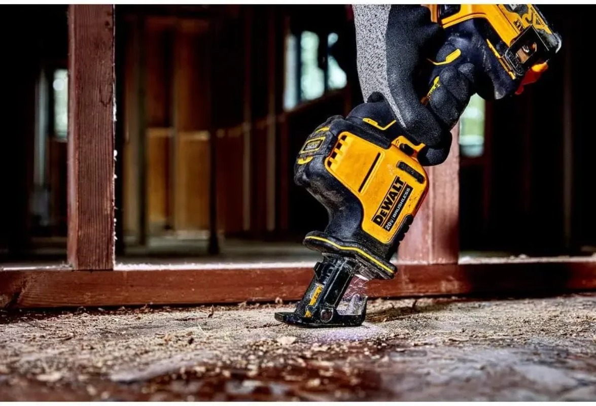DEWALT DCS369 20V MAX* 왕복톱, 한  - Pole Saw Cordless 리뷰 및 가격